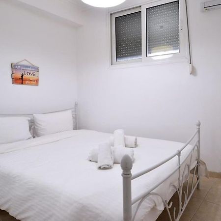 Minimal Apartment At The Foot Of The Odeon Of ... Atenas Exterior foto